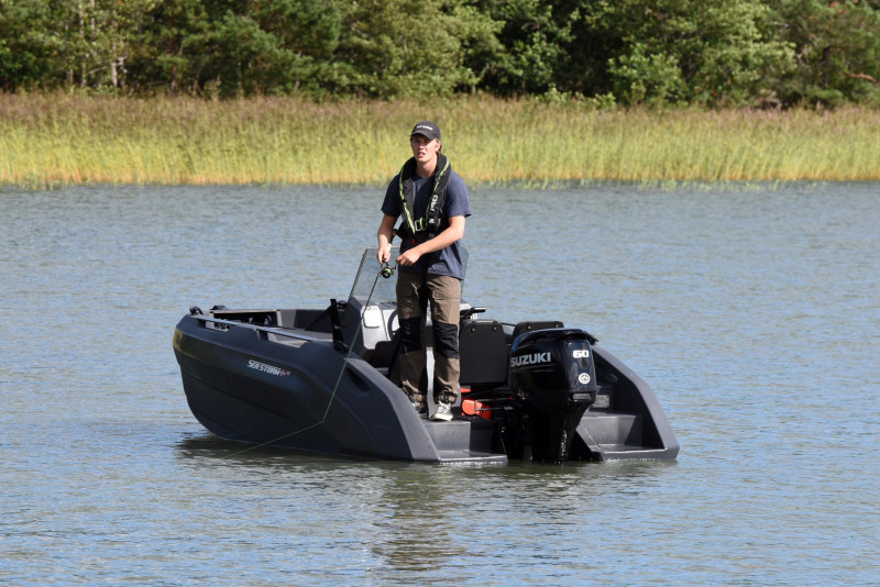 Black Mercury 400 HP outboard boat engine from Motor Marine Services, Ireland Black Mercury 400 HP outboard boat engine from Motor Marine Services, Ireland
